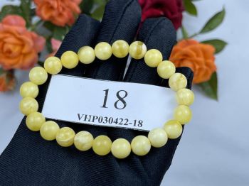 Vòng hổ phách màu trắng sữa VHP030422-18