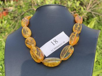 Khám phá ý nghĩa vòng cổ Hổ Phách – Bí mật từ “giọt nắng hóa thạch” mang lại may mắn và bình an VCHP060422-18