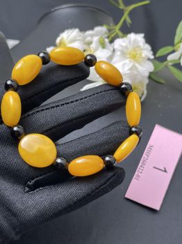 Vòng hổ phách VHP260422-01