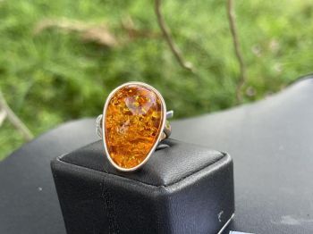 Nhẫn hổ phách Baltic tự nhiên màu vàng cognac NHP040622-03