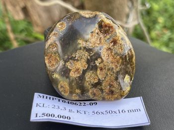 Đá hổ phách tự nhiên nguyên khối từ vùng Baltic – biểu tượng của sự may mắn, bình an và năng lượng tích cực cho người sở hữu - Mặt hổ phách thô MHPT040622-09