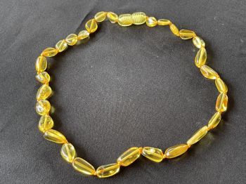 Vòng Hổ phách cho bé - Vòng cổ 04