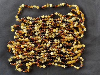 Vòng Cổ Hổ Phách Cho Bé – Mẫu 07: An Toàn, Thiên Nhiên, Tốt Cho Sức Khỏe