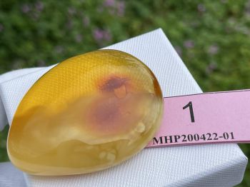 Đá Hổ Phách Nga nguyên khối cực đẹp MHP200422-01