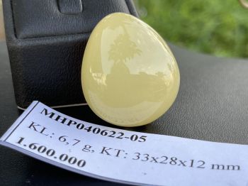 Mặt đá hổ phách nguyên khối Baltic – viên ngọc quý từ thiên nhiên hàng triệu năm tu MHP040622-05