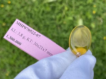 Mặt dây chuyền hổ phách MHP070522-07