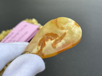 Vòng đeo cổ hổ phách VCHP070522-14