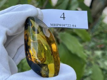 Mặt dây chuyền hổ phách MHP010722-04