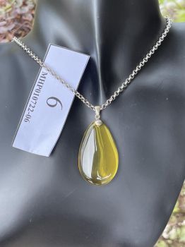 Mặt dây chuyền hổ phách MHP010722-06