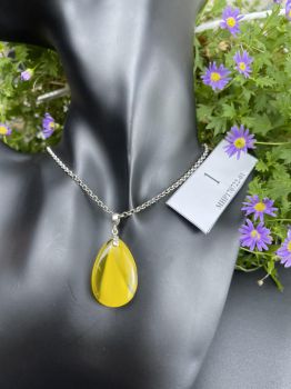 Mặt dây chuyền đá hổ phách Nga MHP170722-01