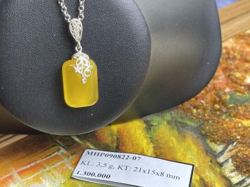 Mặt dây chuyền hổ phách hình chữ nhật móc hoa bạc MHP090822-07