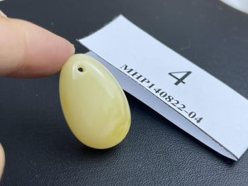 Đá hổ phách màu trắng tự nhiên MHP140822-04