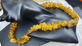 Vòng đá hổ phách thô siêu to khổng lồ VCHP140822-12