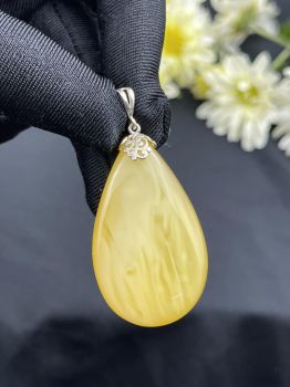 Mặt dây chuyền Hổ phách móc bạc cách điệu MHP081222-03