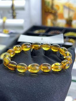 Vòng hổ phách hạt thuôn dài màu mật ong VHP301222-01