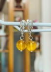 Bông Tai Hổ Phách Tự Nhiên – Sự Kết Hợp Hoàn Hảo Giữa Vẻ Đẹp Tinh Tế & Giá Trị Vĩnh Cửu