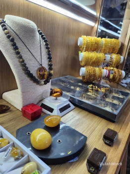 Tổng Quan Về Hổ Phách Nga và các sản phẩm có sẵn tại Hổ Phách Vũ Anh