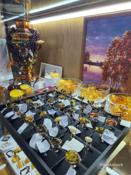 Hổ Phách Trong Lịch Sử Và Văn Hóa: Viên Ngọc Của Thế Giới Cổ Đại