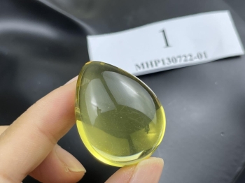Đá hổ phách vàng MHP130722-01