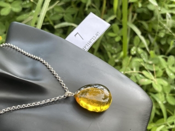 Mặt dây chuyền hổ phách Nga đẹp MHP310722-07