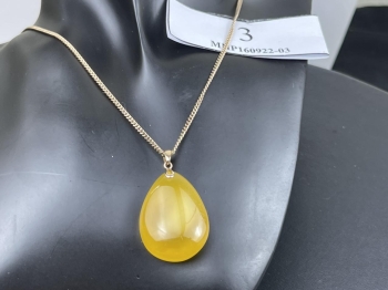 Mặt dây chuyền hổ phách MHP160922-03