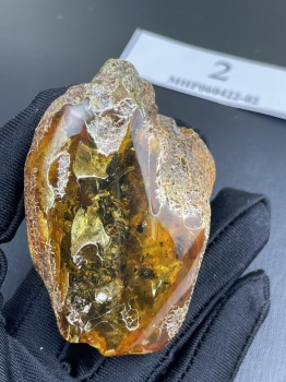 Mặt dây chuyền Hổ Phách Nga Baltic nguyên khối chuẩn phong thủy – Lựa chọn hoàn hảo cho bình an và thịnh vượng MHP060422-02