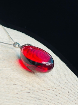 Hổ Phách Nga Baltic Tự Nhiên Màu Đỏ Huyết – Viên Ngọc Quý Hiếm Bậc Nhất Từ Vùng Kaliningrad