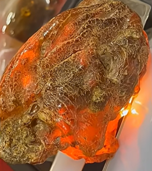 HỔ PHÁCH TỰ NHIÊN KHỐI LỚN – VẺ ĐẸP NGUYÊN SƠNG HÀNG TRIỆU NĂM, GIÁ TRỊ VƯỢT THỜI GIAN