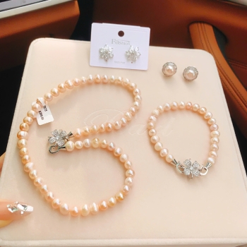 Vòng Ngọc Trai P3075 Ánh Hồng – Sang Trọng, Tinh Tế & Chuẩn Khí Chất Quý Cô